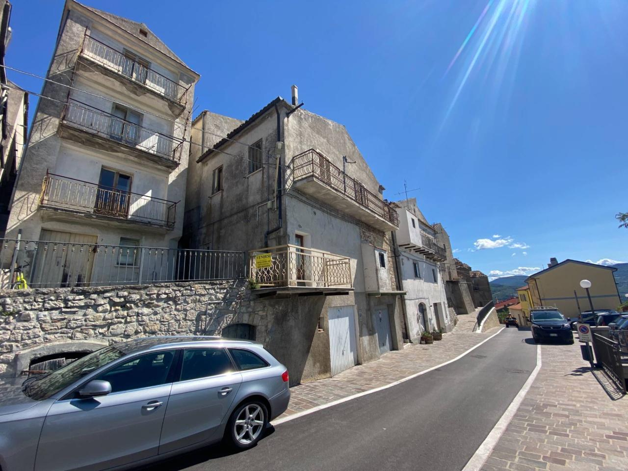 5غرفة شقة في Tufillo, Italy رقم 142888