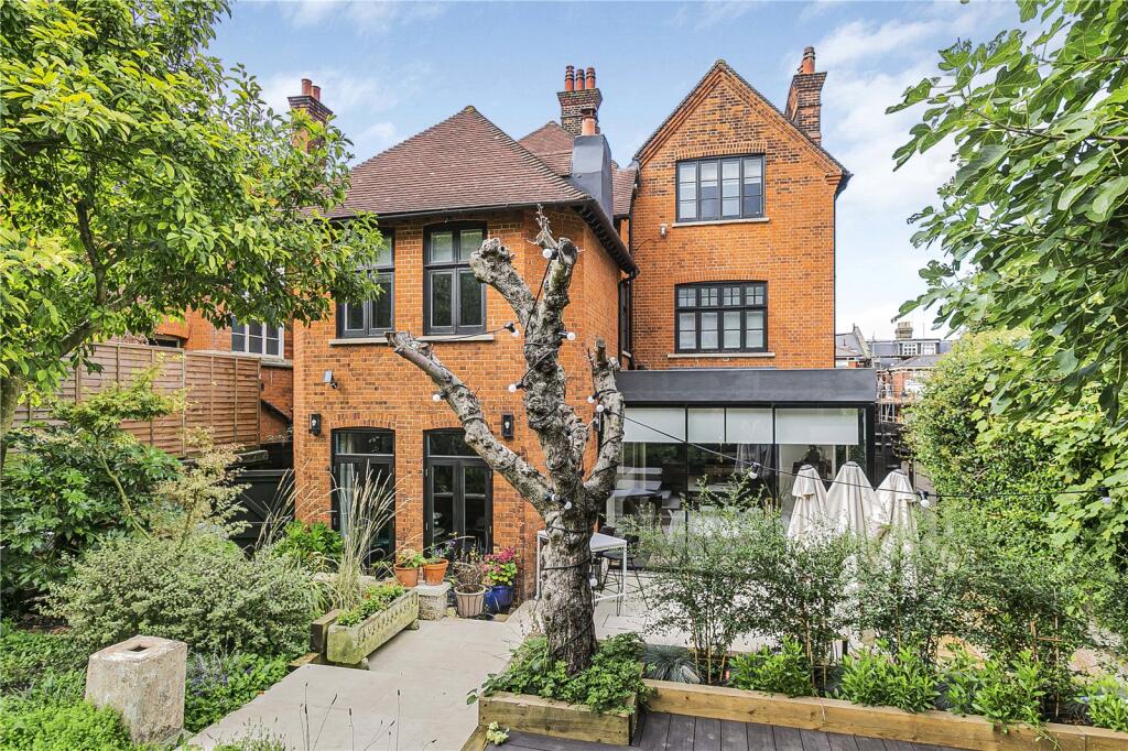 6 غرف نوم منزل في Highgate, United Kingdom رقم 5344