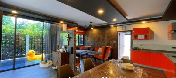 5 bedrooms Villa in Pattaya, Thailand No. 19734 8