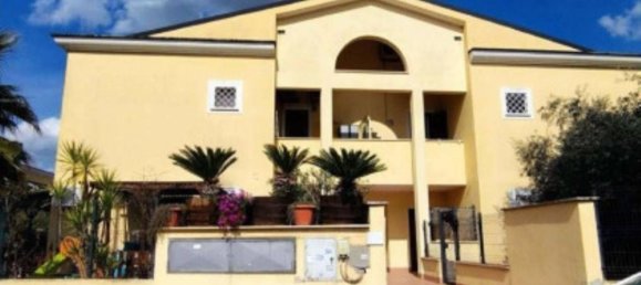 4 rooms Apartment in Rome, Italy No. 198837 12