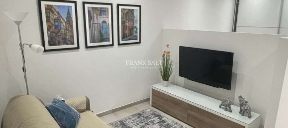 2 bedrooms Maisonette in Floriana, Malta No. 7054 2