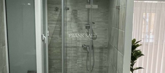 2 bedrooms Maisonette in Floriana, Malta No. 7054 8