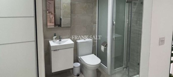 2 bedrooms Maisonette in Floriana, Malta No. 7054 7