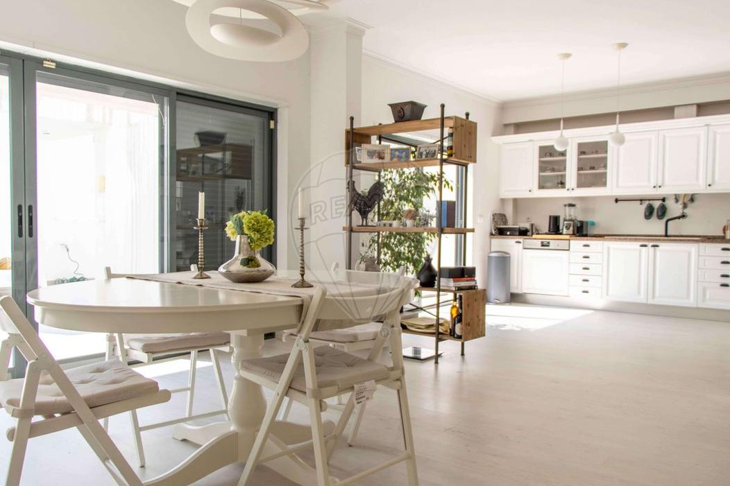 5 bedrooms House in Corroios, Portugal No. 255128