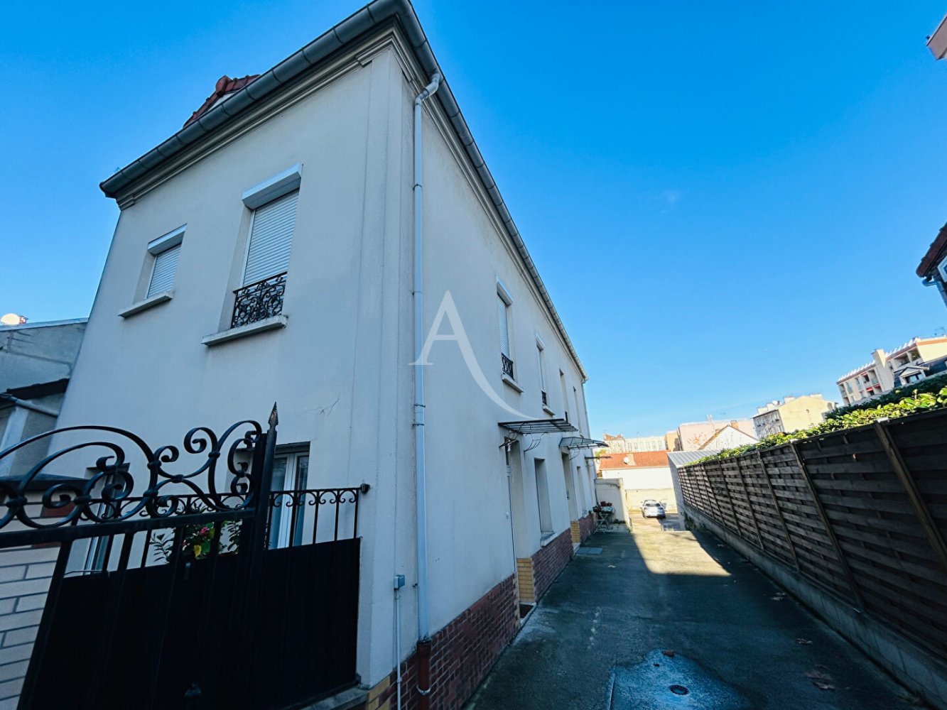 Edificio de 1 habitación en Alfortville, France No. 169894