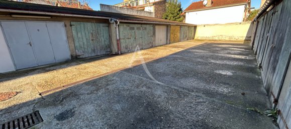 Edificio de 1 habitación en Alfortville, France No. 169894 9
