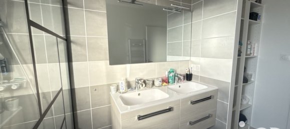 3 bedrooms House in Vienne, France No. 302631 12