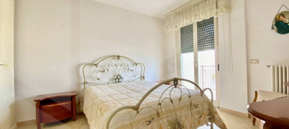 Квартира с 3 комнатами в Пало дель Колле, Италия № 233950 17