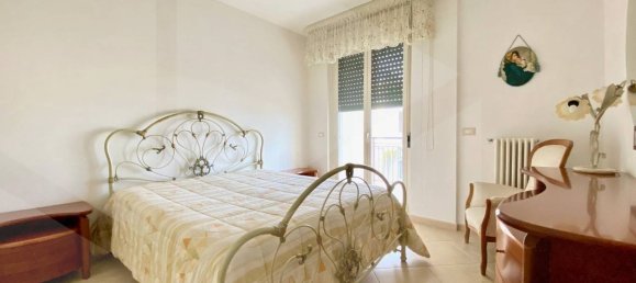 Квартира с 3 комнатами в Пало дель Колле, Италия № 233950 16