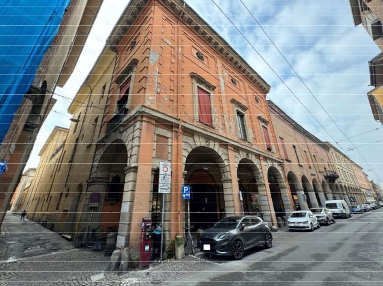 43m² Garage in Bologna, Italy No. 324549