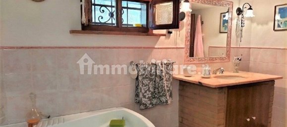 5 bedrooms House in Montone, Italy No. 150441 23