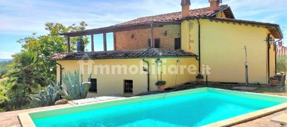 5 bedrooms House in Montone, Italy No. 150441 4