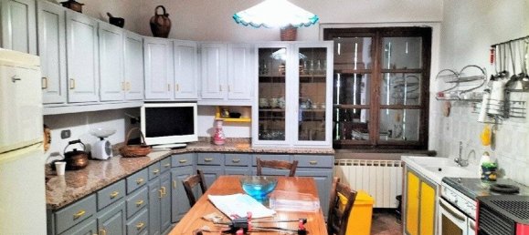 5 bedrooms House in Montone, Italy No. 150441 34