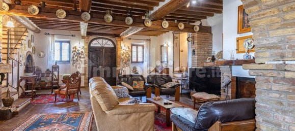 5 bedrooms House in Montone, Italy No. 150441 13