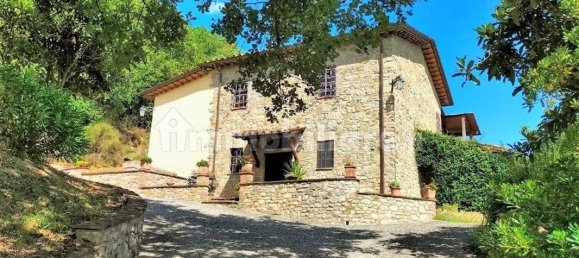 5 bedrooms House in Montone, Italy No. 150441 7