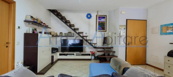 5 rooms Duplex in Legnaro, Italy No. 39334 3