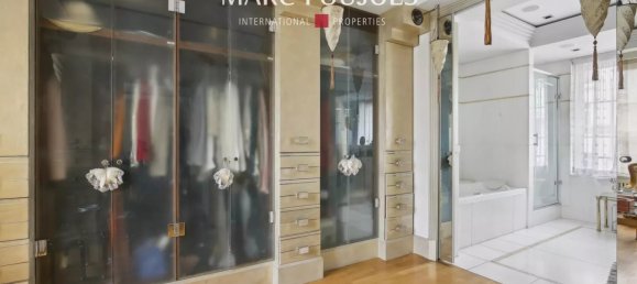 4 bedrooms Hotel in Paris, France No. 186615 22