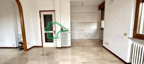 5 bedrooms Villa in Secugnago, Italy No. 303495 14