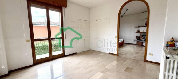 5 bedrooms Villa in Secugnago, Italy No. 303495 11