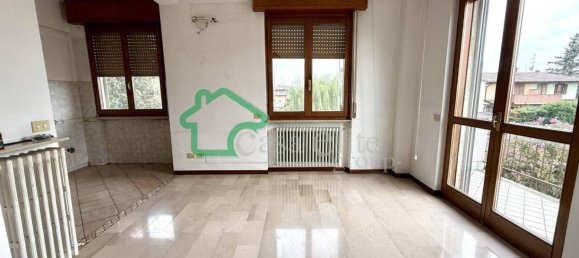 5 bedrooms Villa in Secugnago, Italy No. 303495 8