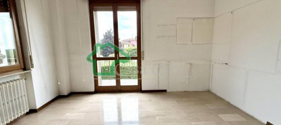 5 bedrooms Villa in Secugnago, Italy No. 303495 9