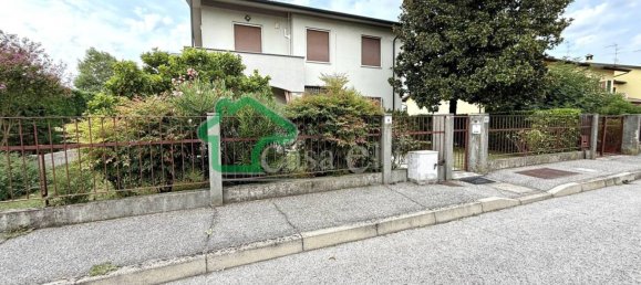5 bedrooms Villa in Secugnago, Italy No. 303495 2