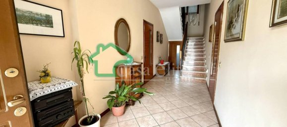 5 bedrooms Villa in Secugnago, Italy No. 303495 7