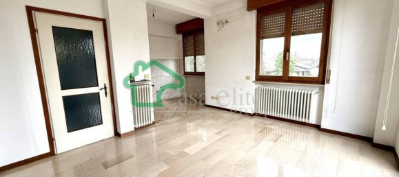 5 bedrooms Villa in Secugnago, Italy No. 303495 15