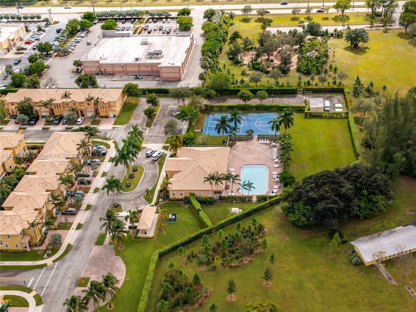 4 bedrooms Duplex for rent in Miami, Miami-Dade, Florida, USA № 614071