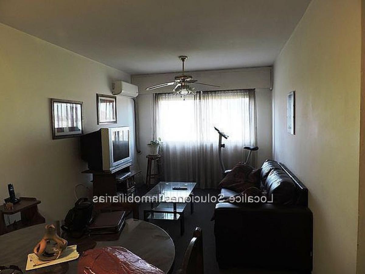 2 bedrooms Apartment in Montevideo, Uruguay No. 5753