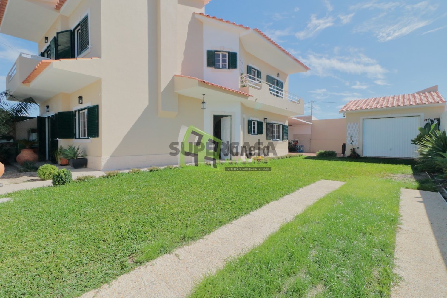 Casa de 4 dormitorios en Seixal, Portugal No. 353402