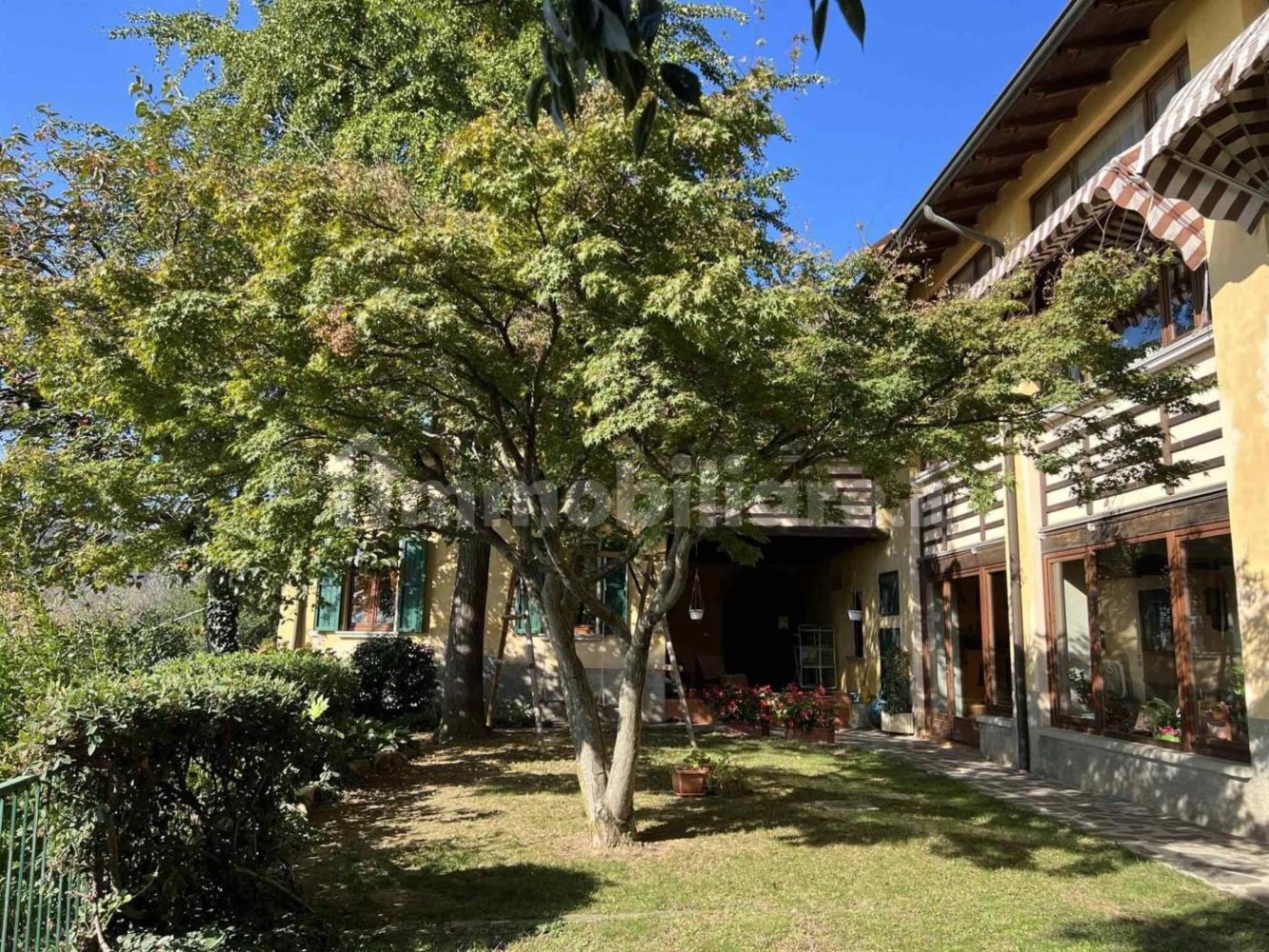 9 bedrooms House in Cenate Sotto, Italy No. 164946