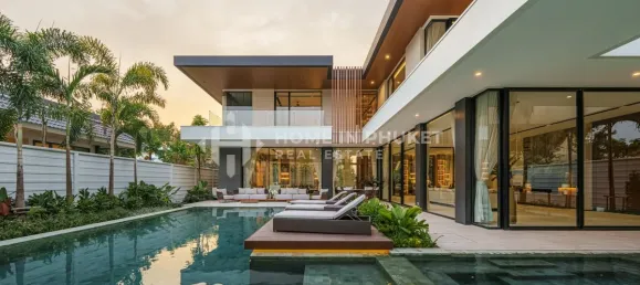 4 bedrooms House for sale in Phuket, Southern Thailand, Thailand № 60472 2