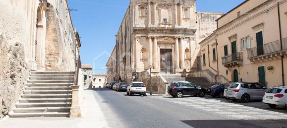 5 rooms Villa in Noto, Italy No. 137607 34