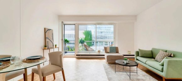 2 bedrooms Apartment in Courbevoie, France No. 347131 3