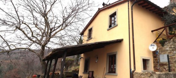 Дом с 4 комнатами в Лоро Чуффенна, Италия № 230840 22