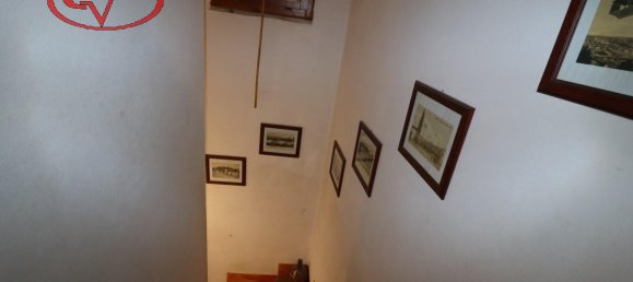 Дом с 4 комнатами в Лоро Чуффенна, Италия № 230840 20