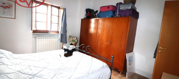 Дом с 4 комнатами в Лоро Чуффенна, Италия № 230840 15