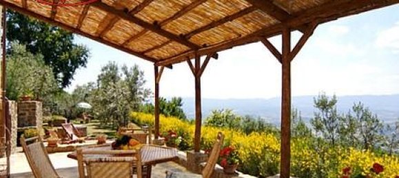 Дом с 4 комнатами в Лоро Чуффенна, Италия № 230840 26