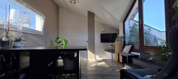 4 bedrooms Penthouse in Terni, Italy No. 337786 8