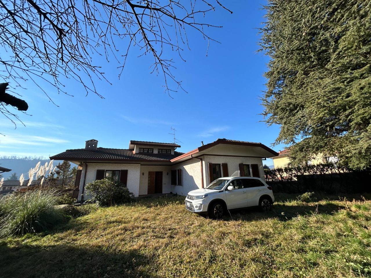 Casa de 5 divisões em Cittiglio, Italy N.º 33081