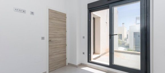 3 bedrooms Villa in Alicante, Spain No. 13530 14