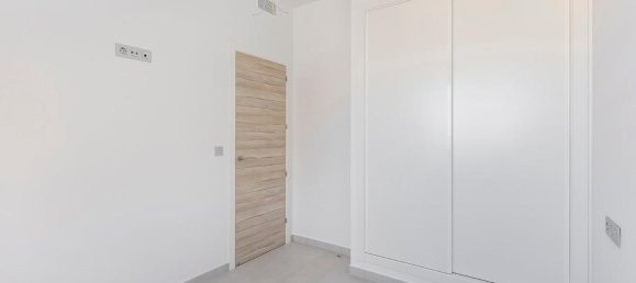 3 bedrooms Villa in Alicante, Spain No. 13530 19