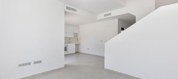 3 bedrooms Villa in Alicante, Spain No. 13530 4