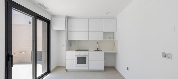 3 bedrooms Villa in Alicante, Spain No. 13530 7