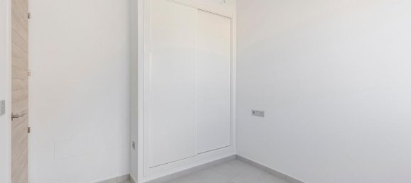 3 bedrooms Villa in Alicante, Spain No. 13530 18