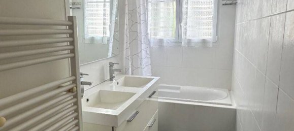 2 Schlafzimmer Wohnung in Buc, France, Nr. 122035 7