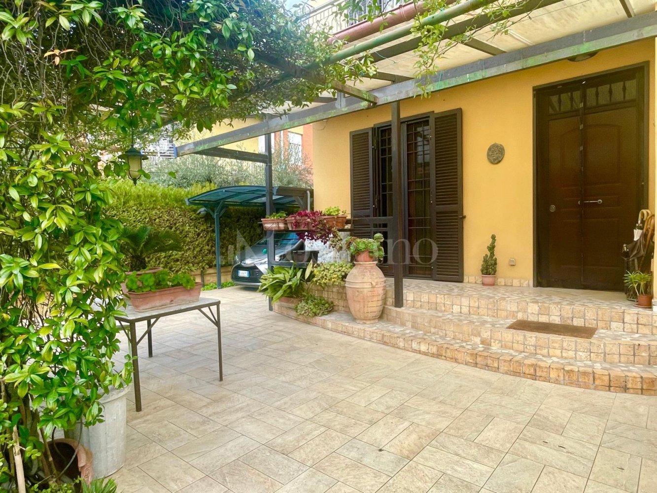 5 rooms Apartment in Rome, Italy No. 176436