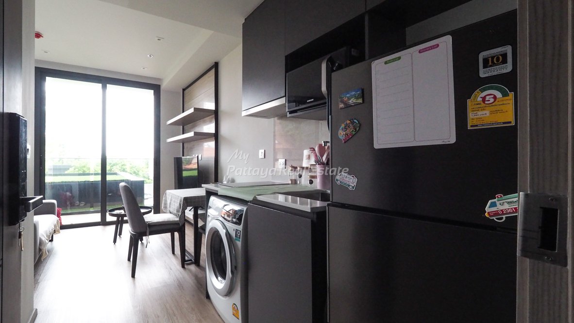 Studio in the Condo in Pattaya, Thailand No. 20510