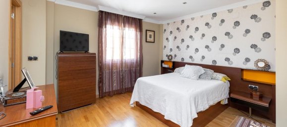 4 bedrooms House in Huetor Vega, Spain No. 151099 9